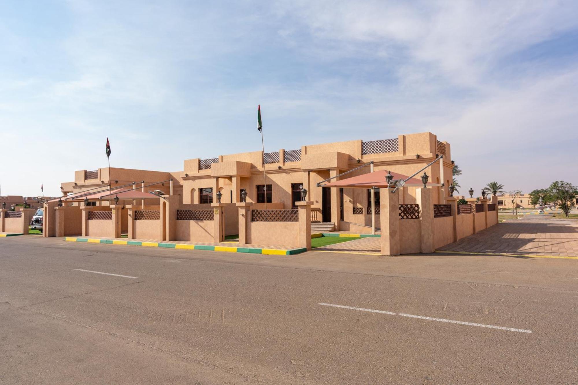 Al Bada Hotel And Resort Al Ain Exterior photo